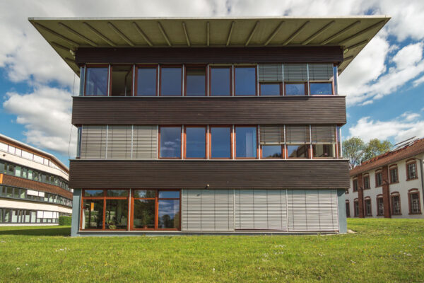 Haus 4 Waldkirch Fabrik Sonntag