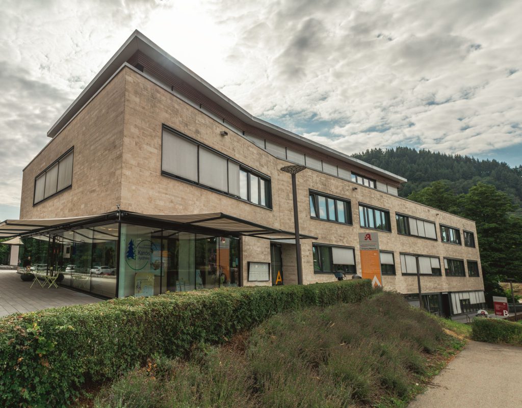 Joachim P. Eggert übergibt seine Praxis an Dr. med. Konrad Posthoff